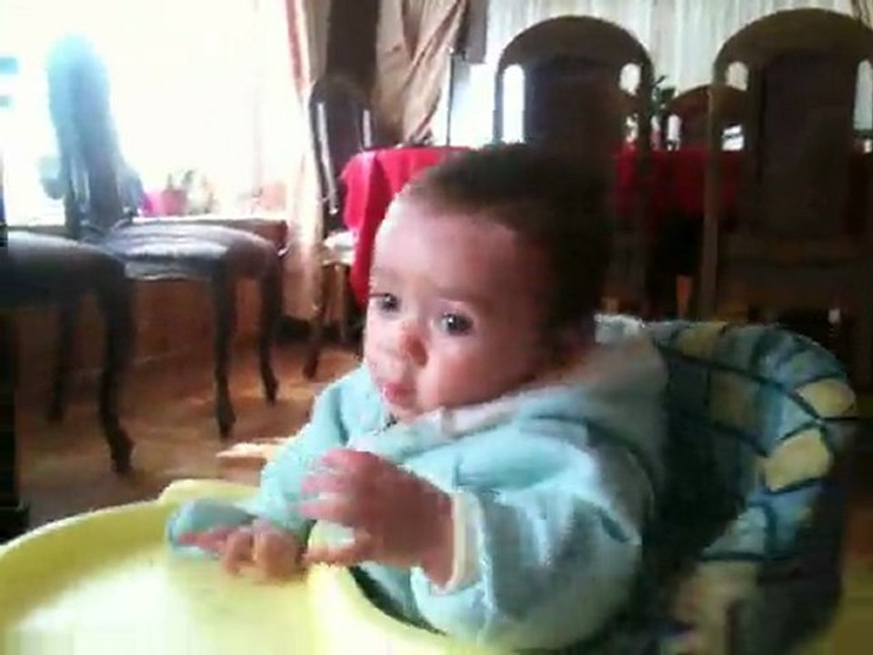 nancy despidiendose