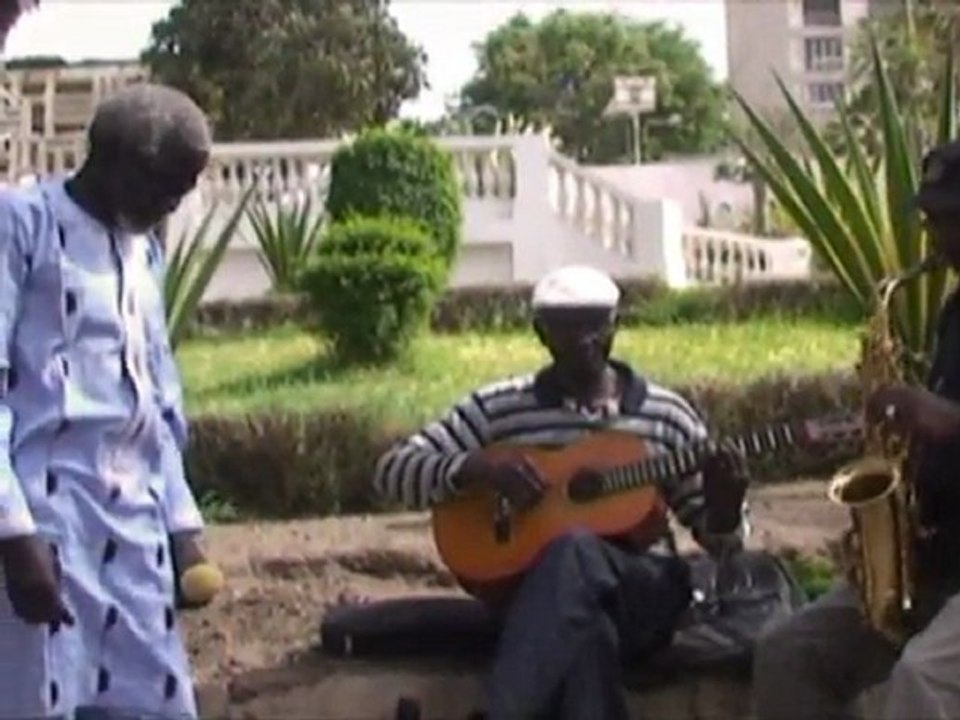 Ablaye Thiossane - "EPK" [French Subtitles]