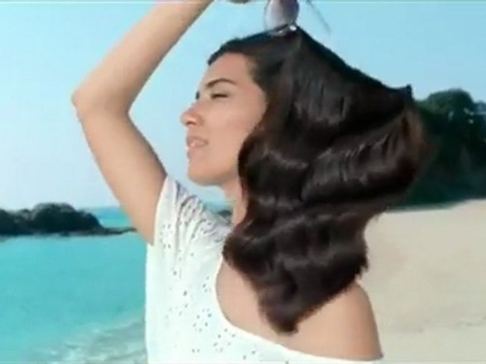 Tuba Büyüküstün - Pantene Arabistan Reklamı