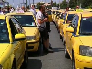 Греческие таксисты боятся конкуренции