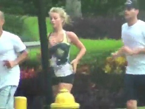 Julianne Hough et Ryan Seacrest s'entraînent