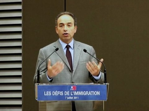 UMP - Immigration : Il est temps de faire divorcer l'idéologie des questions d'immigration