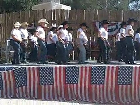 MEDLEY 4 DANSES LINE DANCE COUNTRY