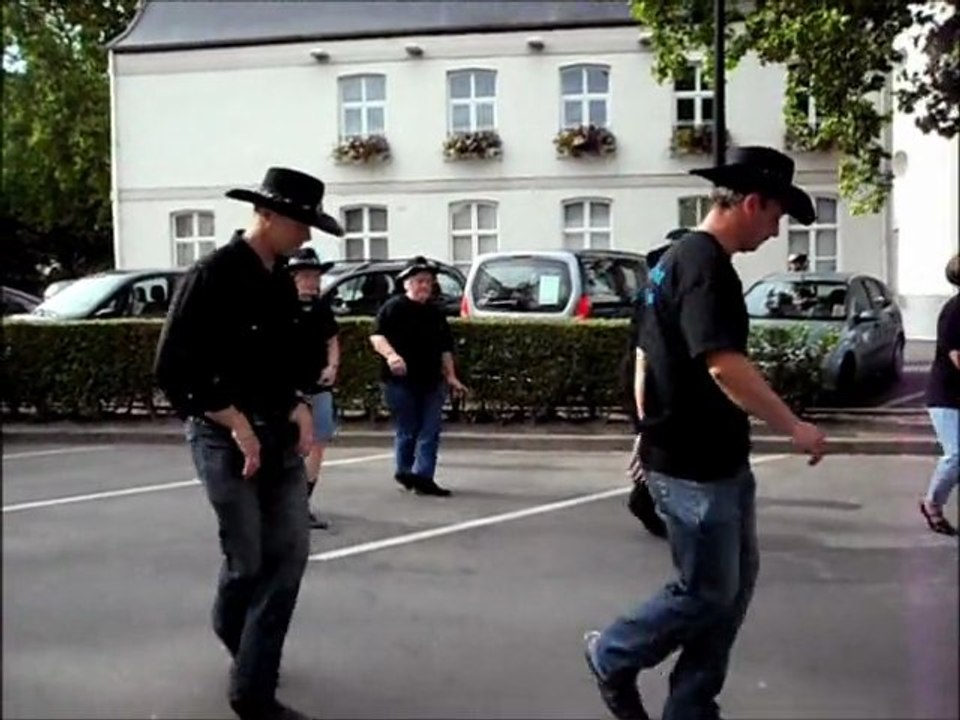 MINI-VIDEO CLICKETY CLACK