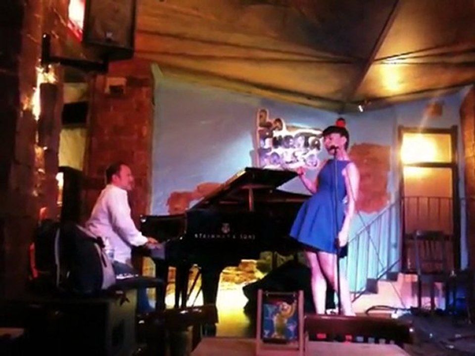 Ruth Lorenzo rehearsing "Summertime"