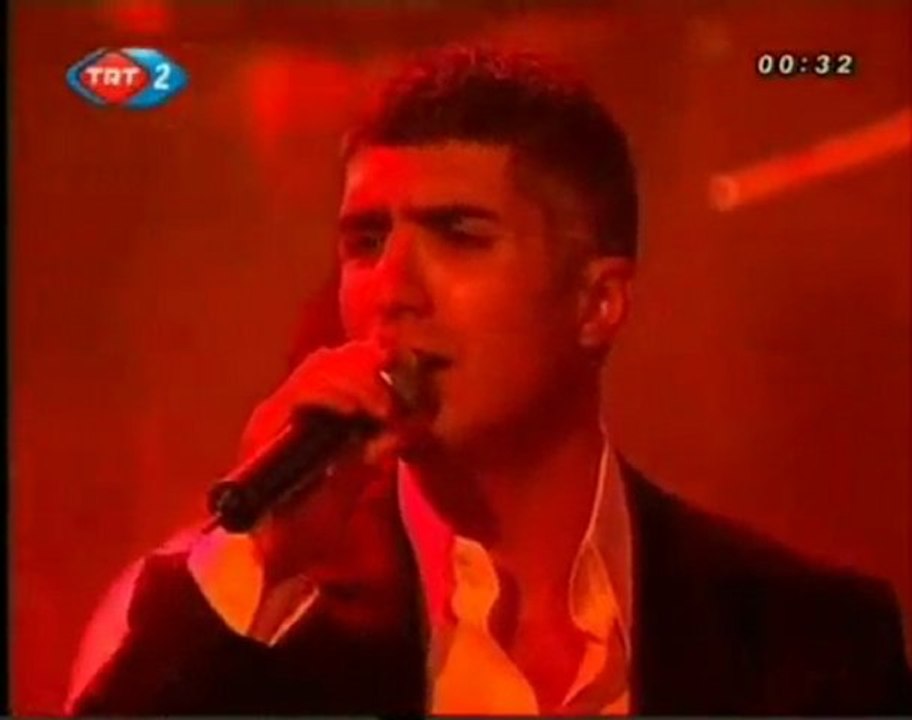 Özcan Deniz-Sevda Tanrıçası-Harbiye Açık Hava Konseri-(11 Ağustos 2007)