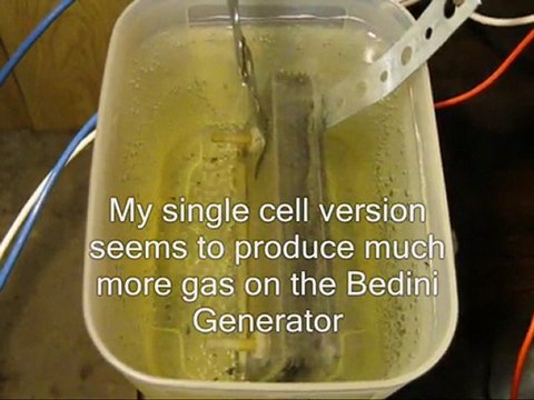 Bedini SSG with 6 Cell Water Capacitor Splitting Water into Gas for Fuel. Bedini Water Splitter