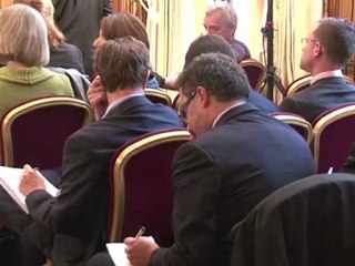 GB: David Cameron salpicado por el escándalo de las escuchas