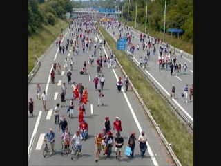 L'EQDT (L'Emission Ki Dénonce Tous) Actualité dans L'humour /// Enlevage des Panneaux Radars - Présenté par Laurent De Wit
