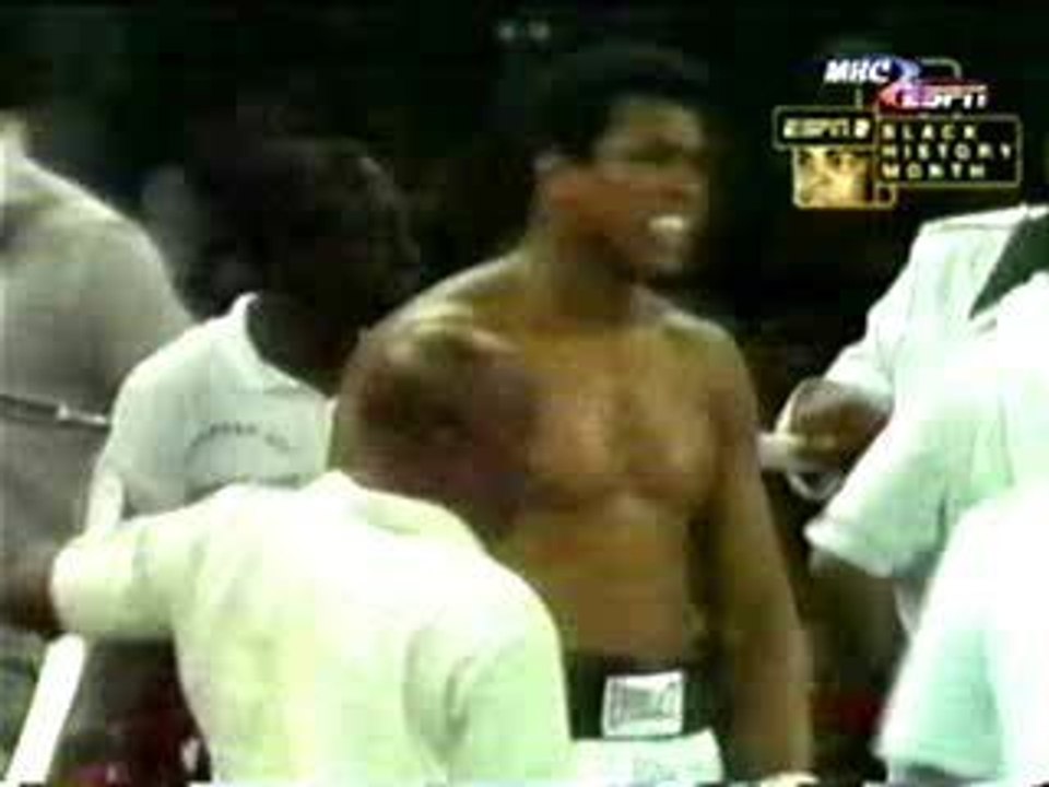 Muhammad Ali vs. Joe Frazier III