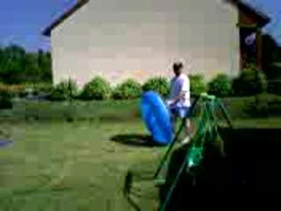 plongeon dans la piscine
