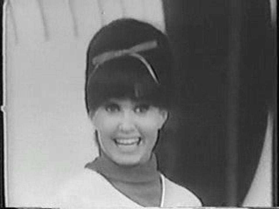 Donna Loren "Johnny One Note" on Red Skelton Hour (1966)