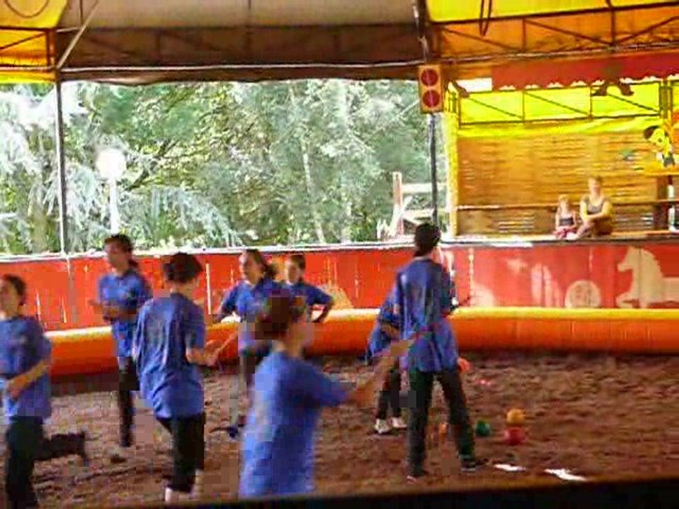 Conty : un spectacle de cirque pour les enfants "d'EF"