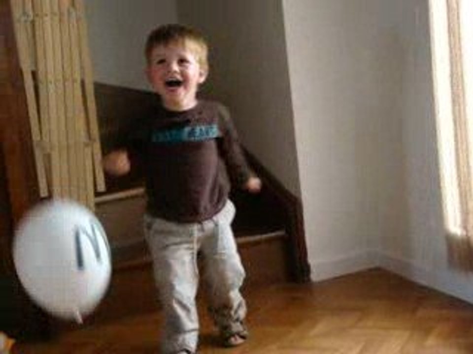 Jeux d'enfants ou le début d'une belle complicité...