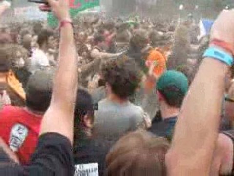 HELLFEST 2009 - Circle pit DEVIL DRIVER 1