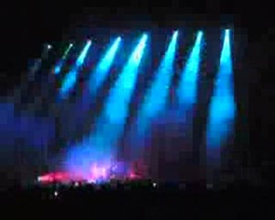 Prodigy aux arenes de Nimes "firestarter"