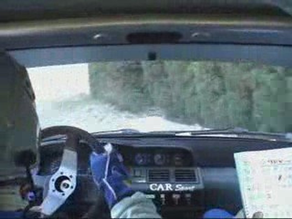 Grosse frayeur rallye fenouilledes 2007