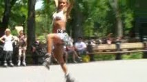 ROLLER WOMAN CENTRAL PARK NEW YORK CITY USA