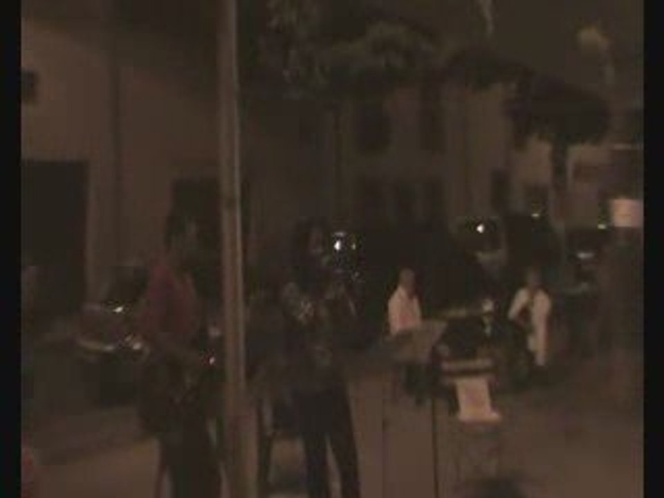 street bench-les voix en soirée