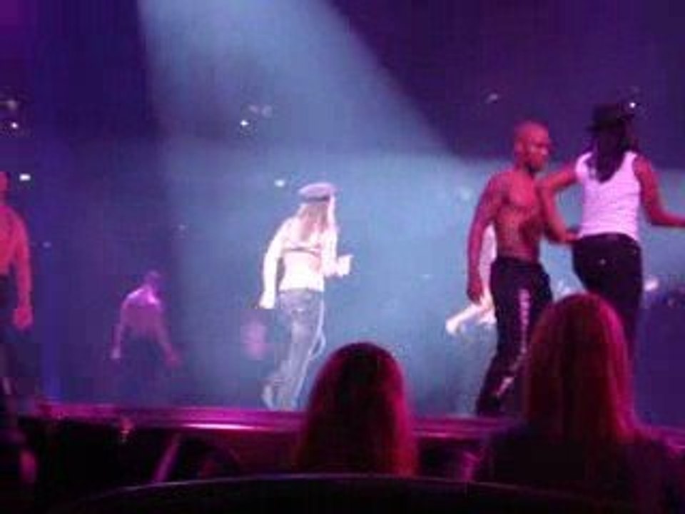 britney speirs a l'O2 world a berlin     .