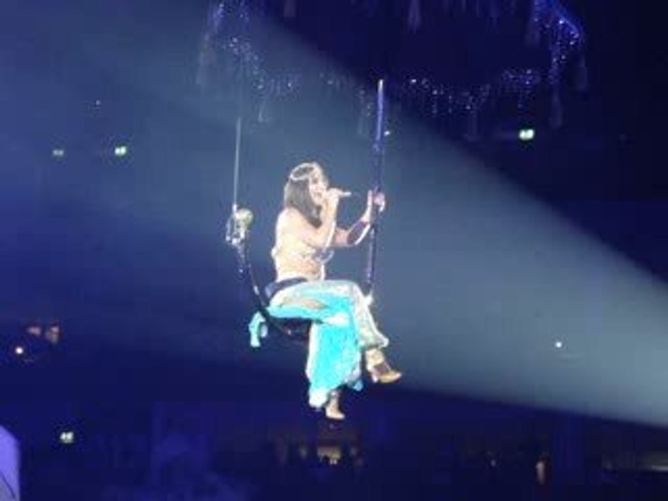 britney speirs dans l'O2 world a berlin...