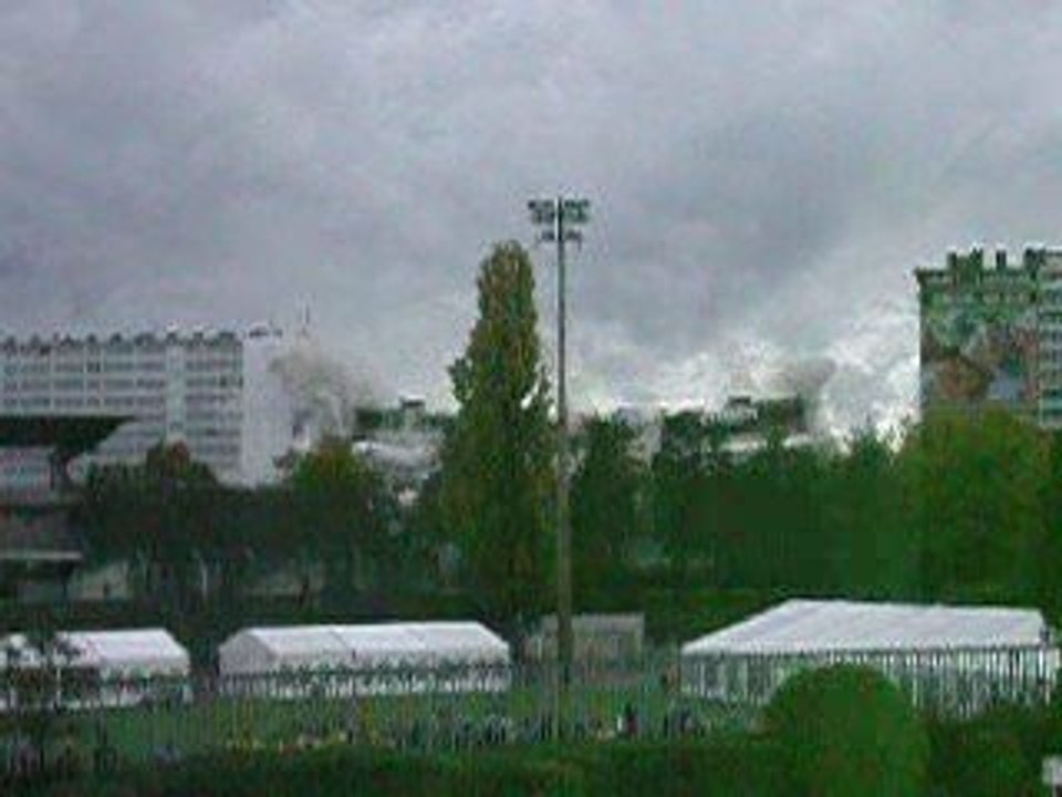 Démolition partielle de l'immeuble 200