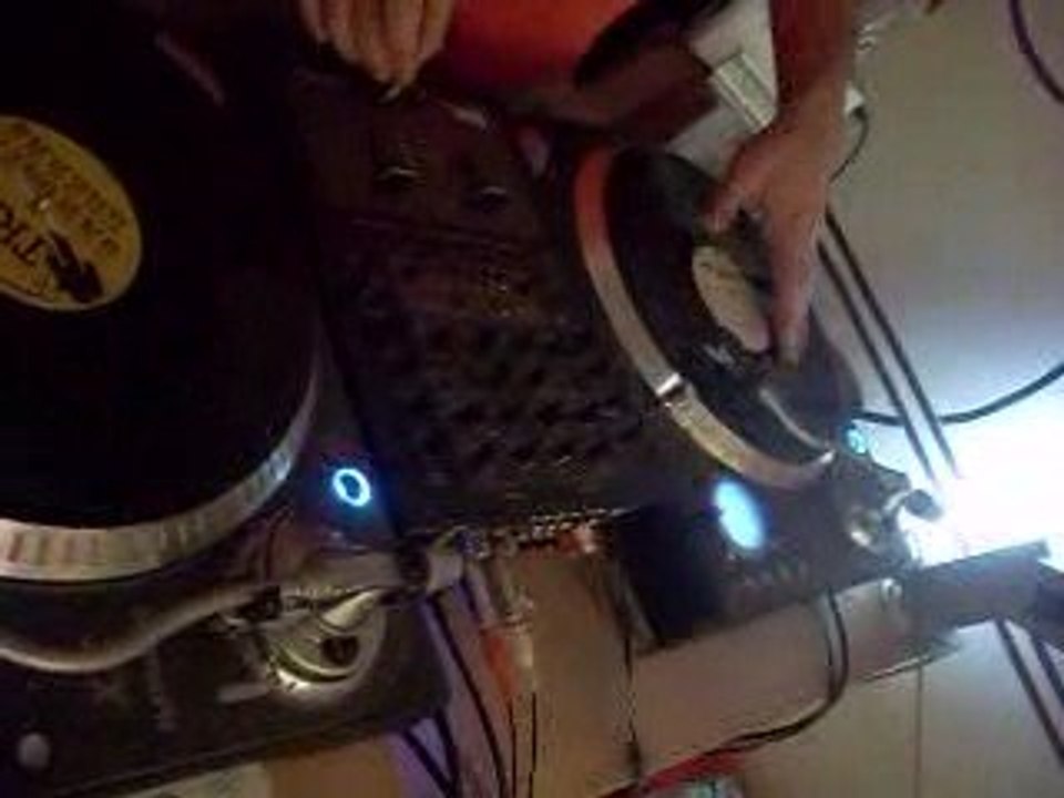 BRAAA!!! Scratchtest Dj Roumsky Mixer fresh