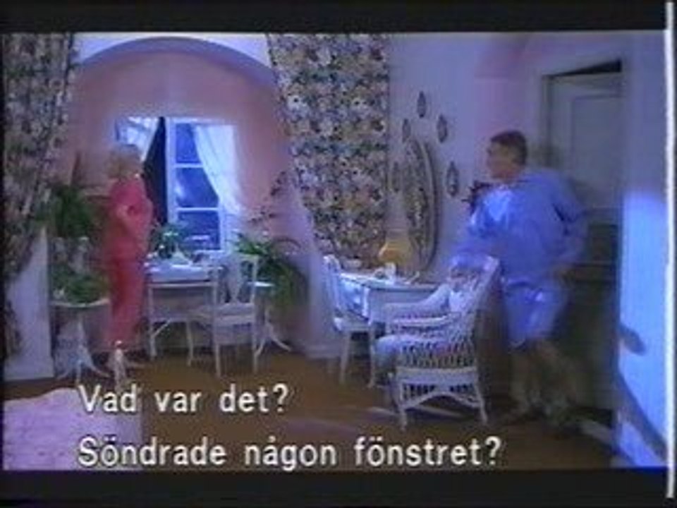 Uuno Armeijan Leivissä - Love Me Tender