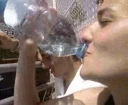 CONCERT U2 NICE 15/07/09 Attente 2