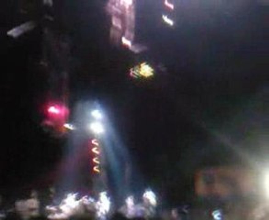 CONCERT U2 NICE 15/07/09 Hommage à MJ