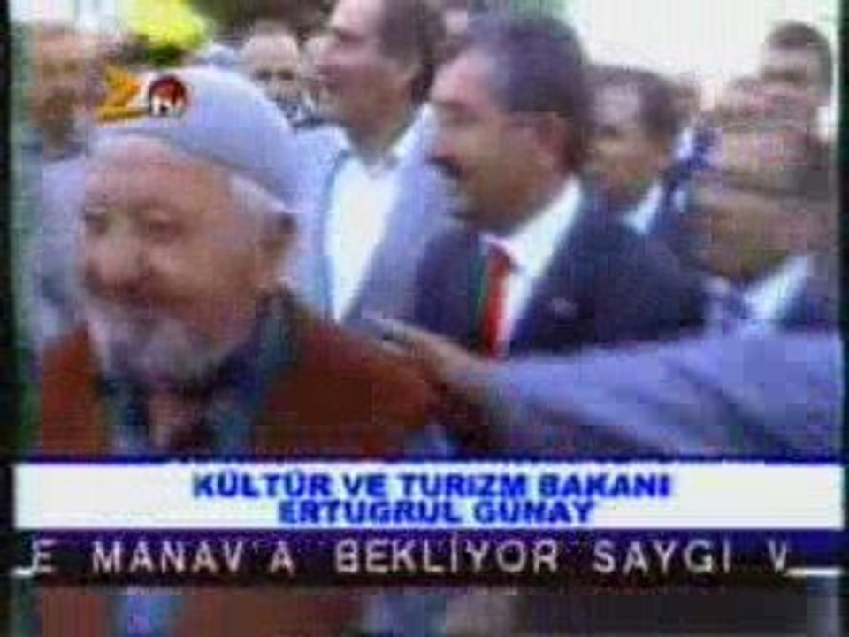 KÜLTÜR BAKANI MEHTER MARŞIYLA KARŞILANDI