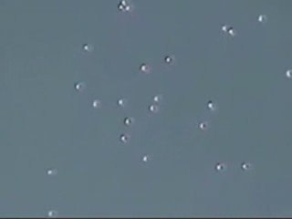 UFO en quantité !  (et ce ne sont pas des ballons !)