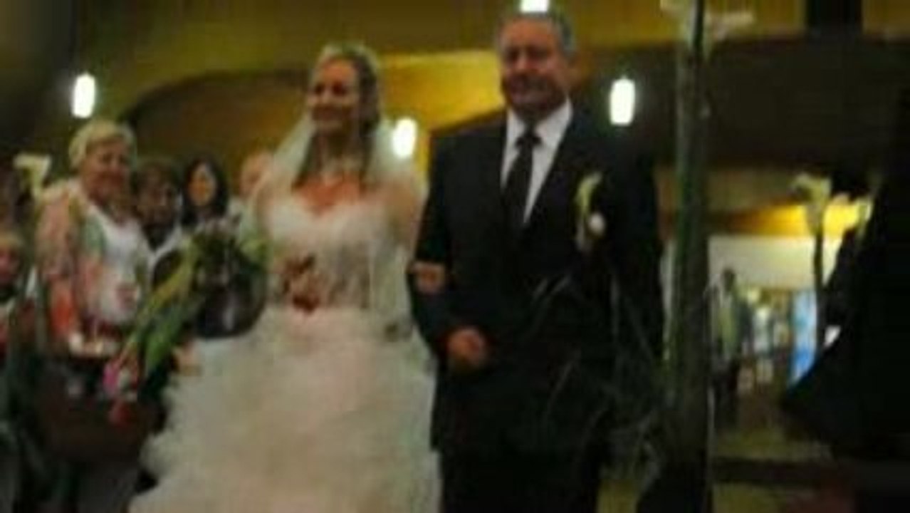 Mariage Elodie et Fabien : entrée Elodie 2