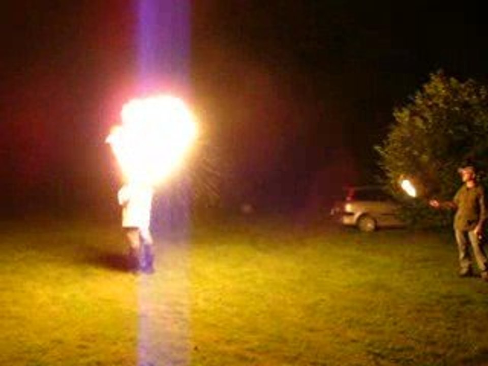 corde de feu et bolas à projection