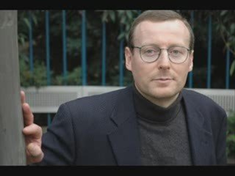 Hillard et Gollnisch - Nouvel Ordre Mondial - 4/5