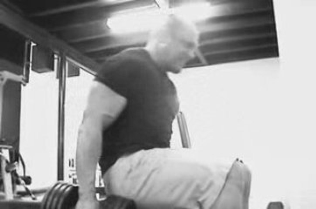 Oturarak Dambıl Kaldırma 2 (Seated Alternate Dumbbell Curl)