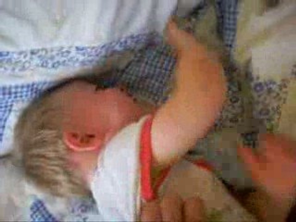 Le même fou rire d'Alan (22 mois)