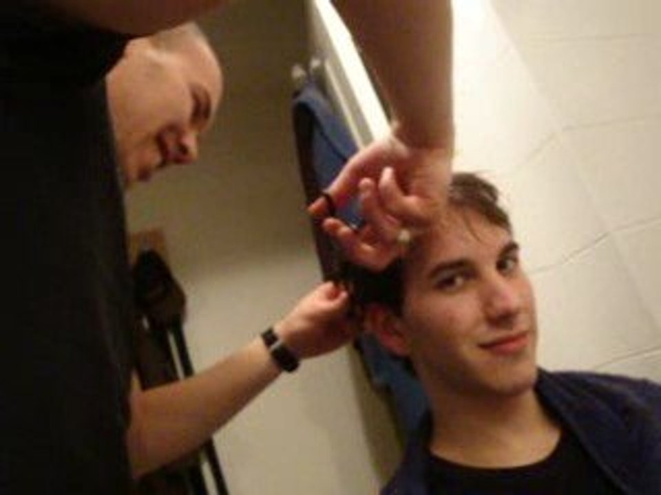 Alex chez le coiffeur