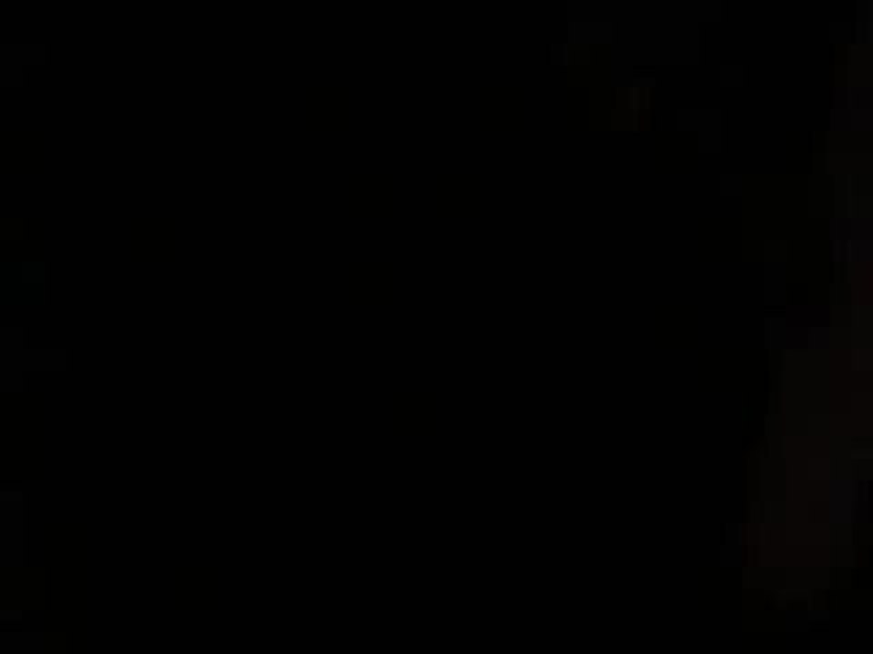 LEO AIME CELIA ET CELIA LUI REND TRES BIEN !