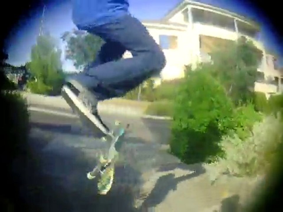 Ollie to Ollie kickflip out