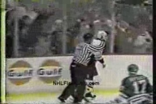Cam Neely vs Ulf Samuelsson Bruins vs Whalers