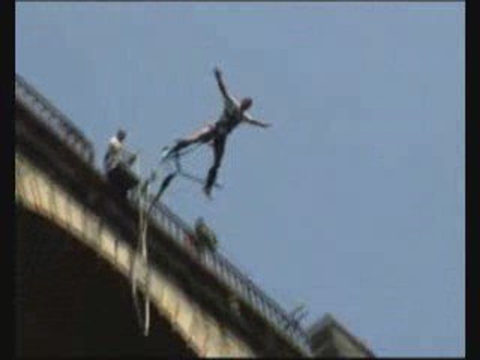 montage video de mes 2 sauts à l'élastique