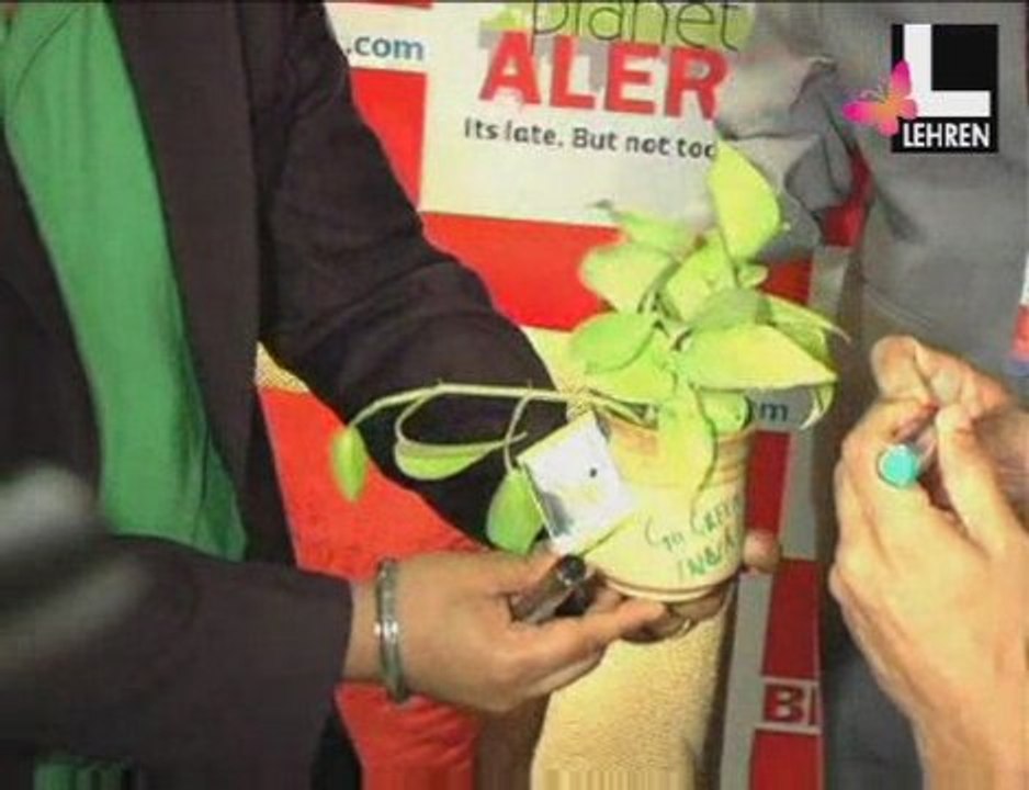 Rahul Bose says No to blogging