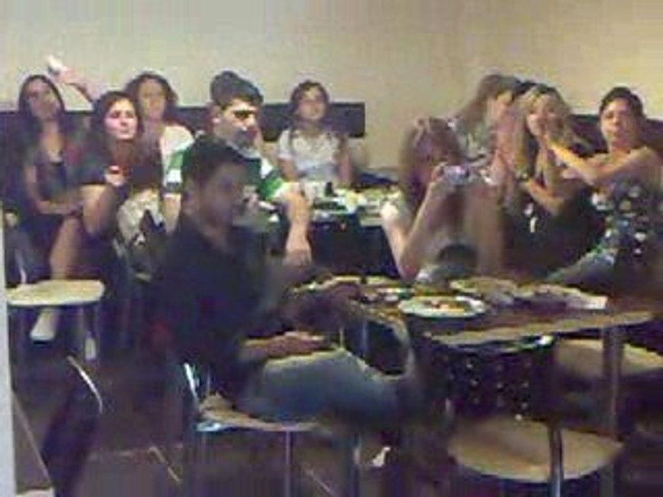 saçlarından bir tel aldım haberin varmı yar yar