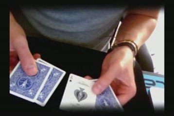 magie tour de petit paquet de carte