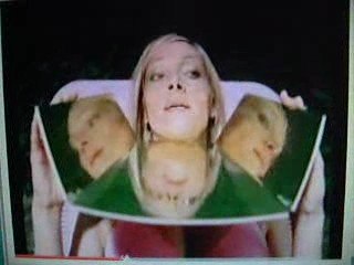 très belle et ravissante et charmante jeune femme