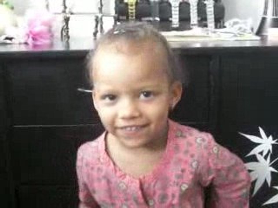 Ly ana 2 aout 09 a la peche aux moules 018