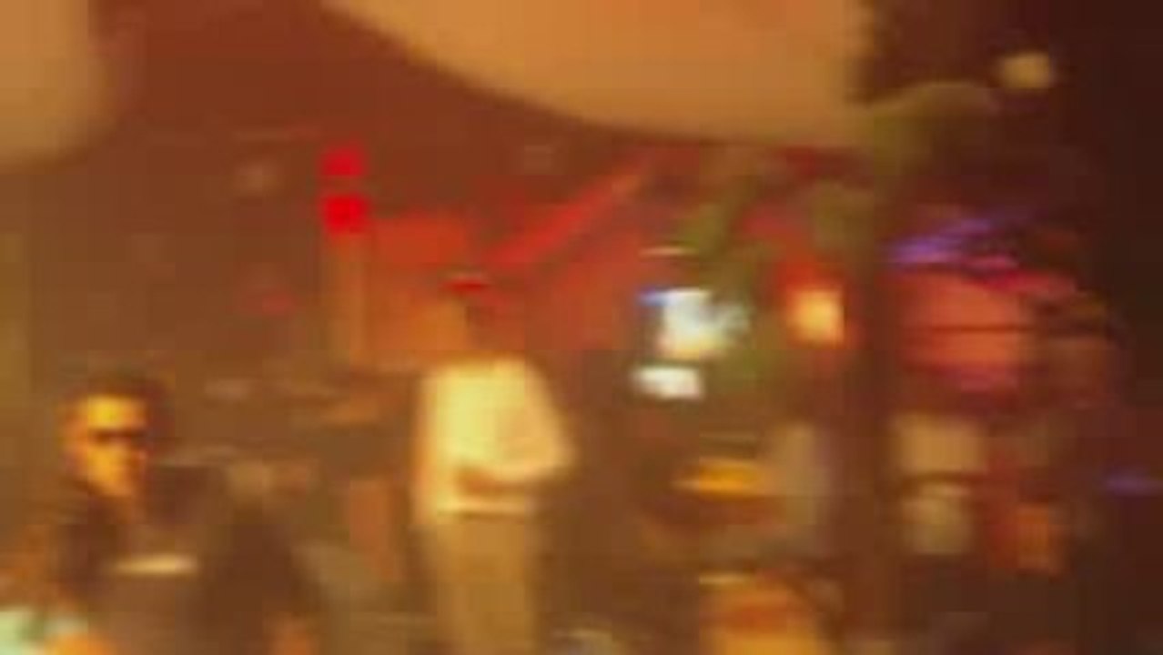 Vidéo 4 LYRE IMPACT 36 et 8 MINI LED SPOT aux lexovi