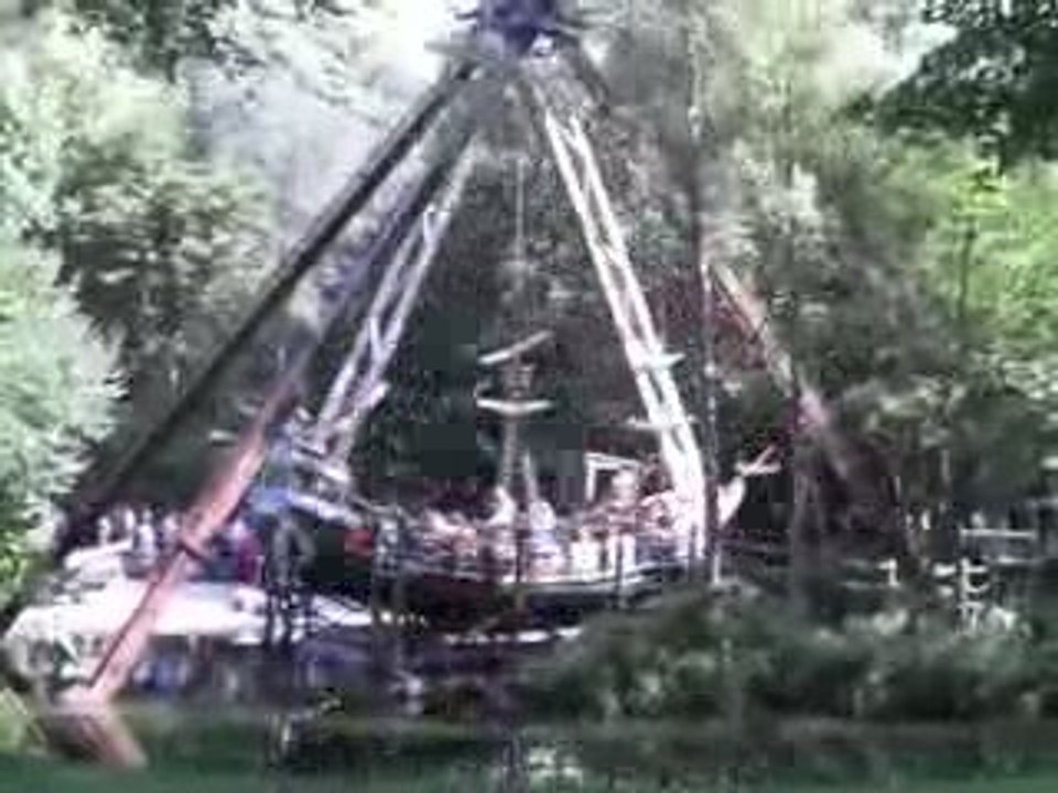 PARC D'ATTRACTIONS NIGLOLAND : LE GALION PIRATE