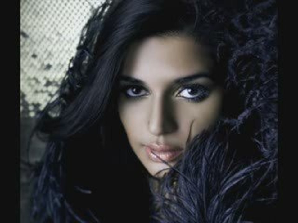 nadia ali
